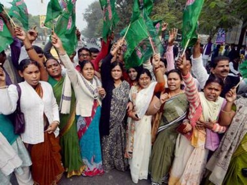 Demonetisation: Opposition protests, bandh evokes mixed reaction in Bihar Demonetisation: Opposition protests, bandh evokes mixed reaction in Bihar