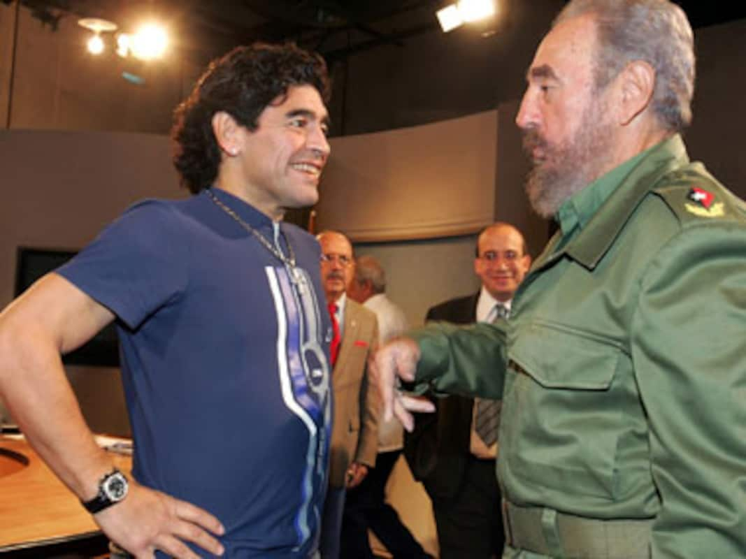 Former Argentine Soccer Star Diego Maradona Hails Fidel Castro As Second Father World News Firstpost