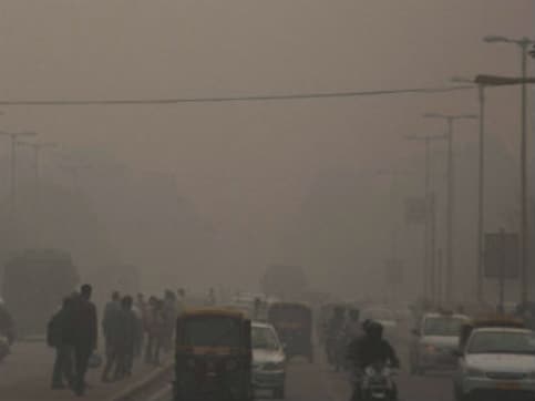 Delhi resembles a gas chamber, Centre needs to intervene: Arvind Kejriwal Delhi resembles a gas chamber, Centre needs to intervene: Arvind Kejriwal