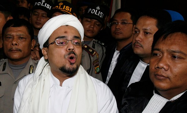 Indonesia: Muslim protesters march to demand Jakarta governor's resignation Indonesia: Muslim protesters march to demand Jakarta governor's resignation