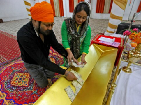 Rs 500 and Rs 1,000 ban: Donations to temples, FDs in co-op banks under govt scanner Rs 500 and Rs 1,000 ban: Donations to temples, FDs in co-op banks under govt scanner
