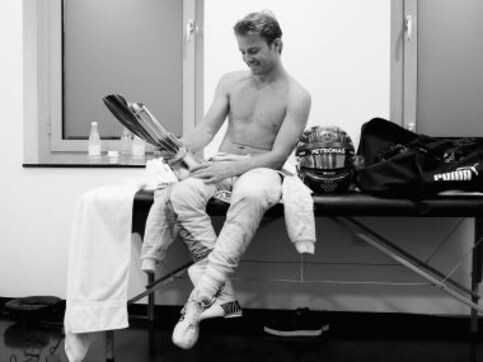 Nico Rosberg announces shock retirement from Formula One after maiden world title Nico Rosberg announces shock retirement from Formula One after maiden world title