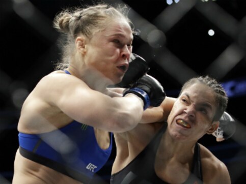 UFC 207: Ronda Rousey returns to the octagon after a year, gets beaten in 48 seconds UFC 207: Ronda Rousey returns to the octagon after a year, gets beaten in 48 seconds