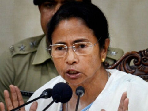 Mamata Banerjee calls demonetisation a man-made disaster, says Modi looted taxpayers' money Mamata Banerjee calls demonetisation a man-made disaster, says Modi looted taxpayers' money