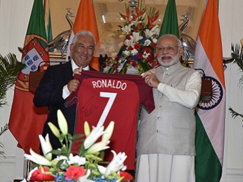 PM Narendra Modi gifted signed Cristiano Ronaldo jersey by Portuguese PM Costa PM Narendra Modi gifted signed Cristiano Ronaldo jersey by Portuguese PM Costa