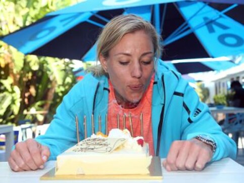 Australian Open 2017, Day 3 Highlights: Roger Federer's twins, Angelique Kerber's birthday and more Australian Open 2017, Day 3 Highlights: Roger Federer's twins, Angelique Kerber's birthday and more