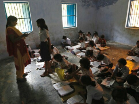 Bihar short of 2,80,000 teachers and spends lowest per elementary school student Bihar short of 2,80,000 teachers and spends lowest per elementary school student