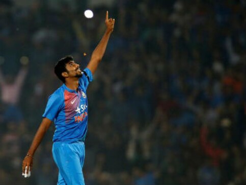 India vs England, 2nd T20I: Jasprit Bumrah plays down umpiring row, says both sides have to 'move on' India vs England, 2nd T20I: Jasprit Bumrah plays down umpiring row, says both sides have to 'move on'