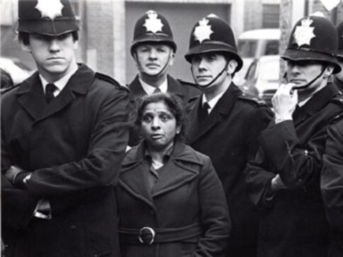 Jayaben Desai and 'strikers in saris': 40 years later, an exhibition marks iconic Grunwick strike Jayaben Desai and 'strikers in saris': 40 years later, an exhibition marks iconic Grunwick strike