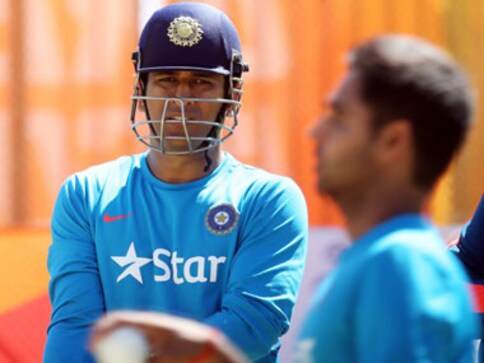 Vijay Hazare Trophy: Mahendra Singh Dhoni scores 43 runs, but can't prevent Jharkhand losing Vijay Hazare Trophy: Mahendra Singh Dhoni scores 43 runs, but can't prevent Jharkhand losing
