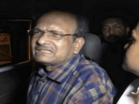 BK Bansal graft case: TV actor Anuj Saxena surrenders in court BK Bansal graft case: TV actor Anuj Saxena surrenders in court