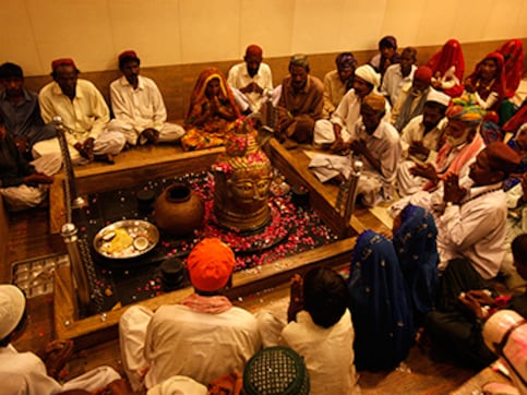 Mahashivaratri: Hindu temple in Pakistan truncates three-day festival fearing security threat Mahashivaratri: Hindu temple in Pakistan truncates three-day festival fearing security threat