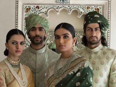 Sabyasachi debuts his Bridal/Spring 2017 collection on Instagram: We pick 5 must-have looks Sabyasachi debuts his Bridal/Spring 2017 collection on Instagram: We pick 5 must-have looks