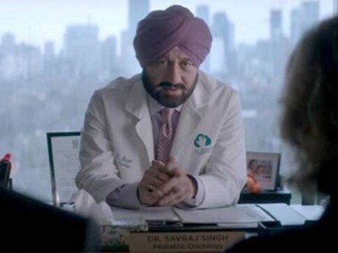 Watch: Trailer of 'A Family Man' starring Gerard Butler and Anupam Kher is heartwarming Watch: Trailer of 'A Family Man' starring Gerard Butler and Anupam Kher is heartwarming