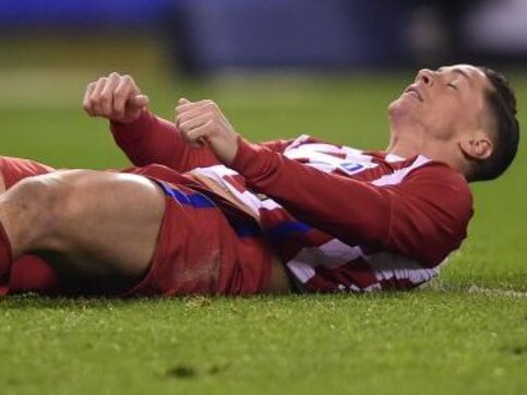 Fernando Torres 'stable' after sickening clash of heads with Alex Bergantinos during La Liga match Fernando Torres 'stable' after sickening clash of heads with Alex Bergantinos during La Liga match