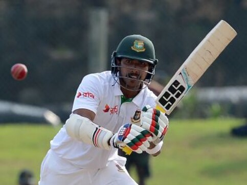 Sri Lanka vs Bangladesh, 1st Test, Day 4: Soumya Sarkar's fifty, early Stumps keep visitors' hopes of a draw alive Sri Lanka vs Bangladesh, 1st Test, Day 4: Soumya Sarkar's fifty, early Stumps keep visitors' hopes of a draw alive
