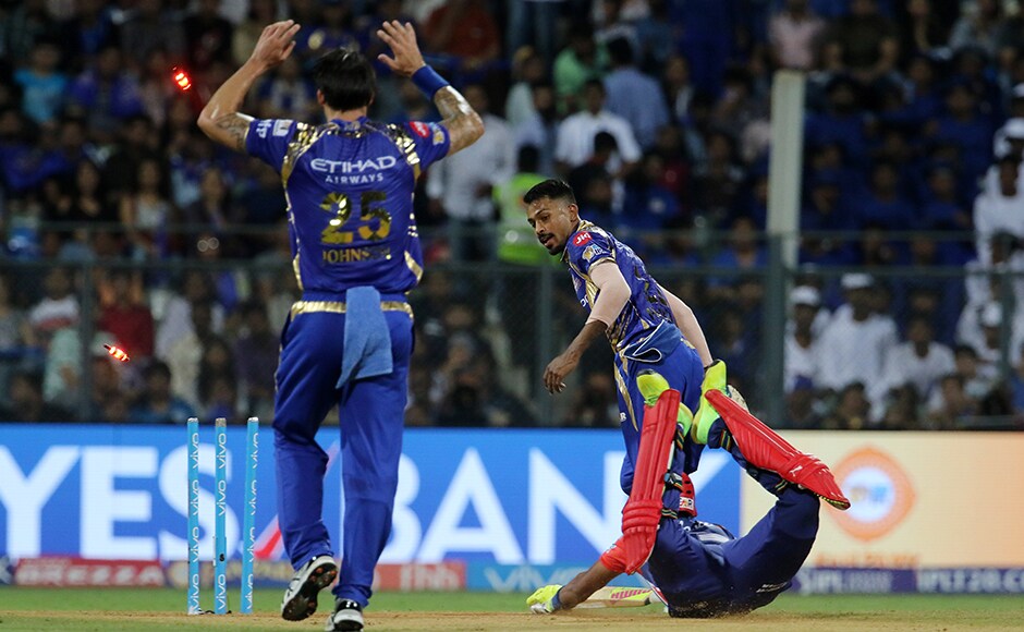 Hardik Pandya of the Mumbai Indians sends Aditya Tare of the Delhi Daredevils back to the pavilion! What a run out. Brilliant fielding! Photo by Vipin Pawar - IPL - Sportzpics Hardik Pandya of the Mumbai Indians sends Aditya Tare of the Delhi Daredevils back to the pavilion! What a run out. Brilliant fielding! Photo by Vipin Pawar - IPL - Sportzpics