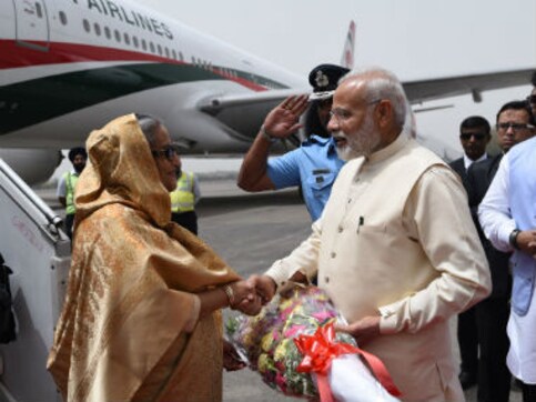 LIVE: Modi takes veiled dig at Pakistan as he and Hasina honour kin of Indian soldiers killed in 1971 war LIVE: Modi takes veiled dig at Pakistan as he and Hasina honour kin of Indian soldiers killed in 1971 war
