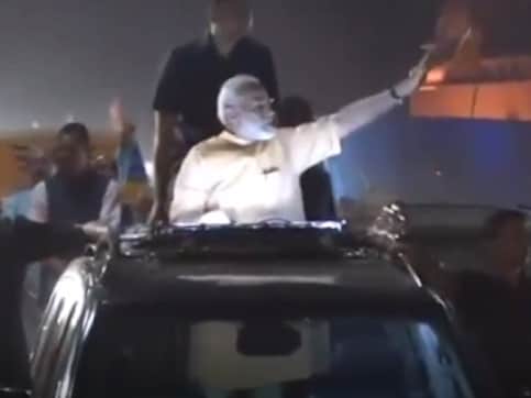 Narendra Modi in Gujarat: PM hails Sardar Patel, Morarji Desai in Surat Narendra Modi in Gujarat: PM hails Sardar Patel, Morarji Desai in Surat