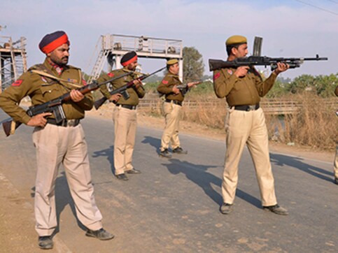Two teenage girls swept away in Punjab canal while clicking selfies, divers engaged to recover victims Two teenage girls swept away in Punjab canal while clicking selfies, divers engaged to recover victims