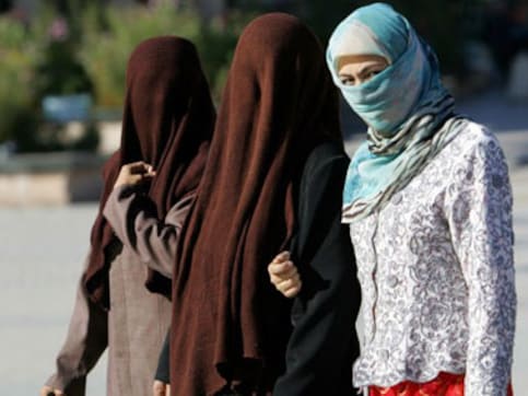 German parliament backs partial burqa ban, Merkel says 'they're not appropriate in her country' German parliament backs partial burqa ban, Merkel says 'they're not appropriate in her country'