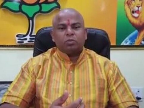 BJP MLA Raja Singh threatens to behead those who oppose construction of Ram Temple BJP MLA Raja Singh threatens to behead those who oppose construction of Ram Temple