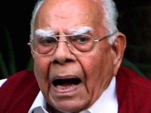 Defamation case: Ram Jethmalani hits back, says Arun Jaitley instigating row because he is scared Defamation case: Ram Jethmalani hits back, says Arun Jaitley instigating row because he is scared
