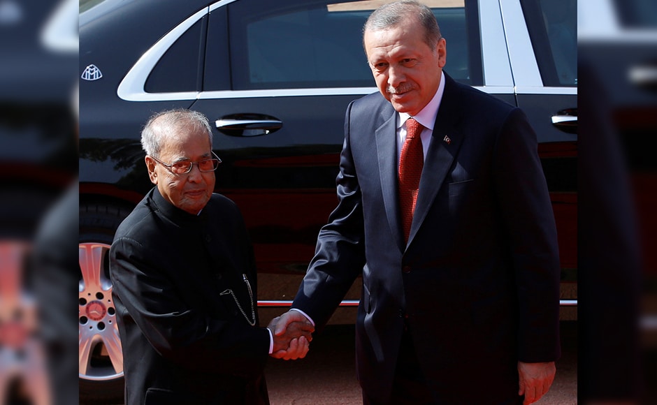 Turkish President Recep Tayyip Erdogan shakes hands with his Indian counterpart Pranab Mukherjee (L) during his ceremonial reception at the forecourt of India's Rashtrapati Bhavan presidential palace in New Delhi on Monday. Reuters Turkish President Recep Tayyip Erdogan shakes hands with his Indian counterpart Pranab Mukherjee (L) during his ceremonial reception at the forecourt of India's Rashtrapati Bhavan presidential palace in New Delhi on Monday. Reuters