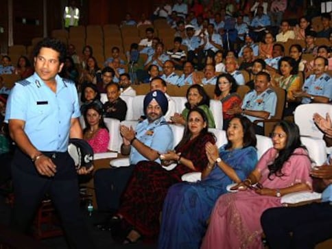 Sachin Tendulkar conducts special screening of his film for Indian Armed Forces personnel Sachin Tendulkar conducts special screening of his film for Indian Armed Forces personnel