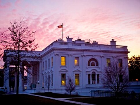 White House on lockdown after intruder jumps 'fence' White House on lockdown after intruder jumps 'fence'