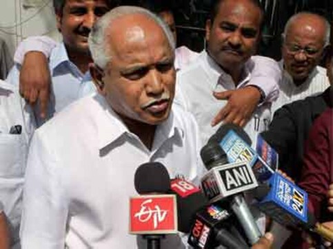Karnataka BJP chief BS Yeddyurappa in soup over eating hotel-made idlis at Dalit's home Karnataka BJP chief BS Yeddyurappa in soup over eating hotel-made idlis at Dalit's home