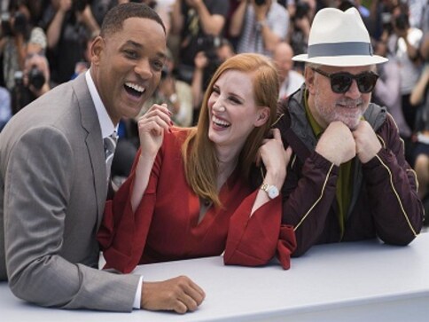 Cannes 2017 Day 1: Will Smith, Almodovar's spar over Netflix; Monica Belluci mocks Oscar gaffe Cannes 2017 Day 1: Will Smith, Almodovar's spar over Netflix; Monica Belluci mocks Oscar gaffe