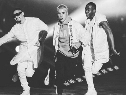 Justin Bieber India concert: From Bieber mania, to onstage antics, all the updates from Mumbai gig Justin Bieber India concert: From Bieber mania, to onstage antics, all the updates from Mumbai gig