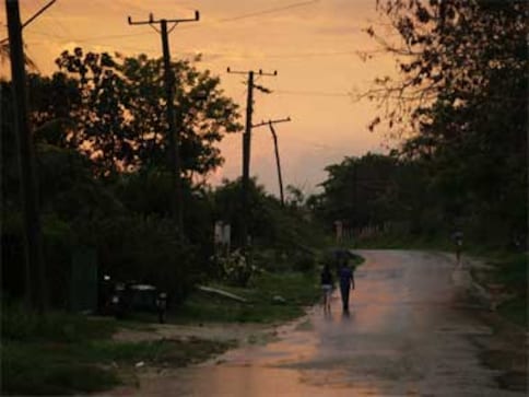 Heavy rain in Manipur triggers landslides, vehicular movement suspended Heavy rain in Manipur triggers landslides, vehicular movement suspended