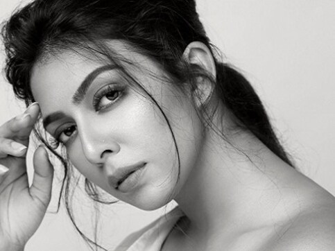Sonika Chauhan death: Vikram Chatterjee, who was with the model, faces drunk driving claims Sonika Chauhan death: Vikram Chatterjee, who was with the model, faces drunk driving claims