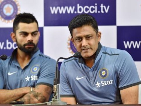 Anil Kumble re-applies for India's coaching job amid reports that at least 10 players oppose another term Anil Kumble re-applies for India's coaching job amid reports that at least 10 players oppose another term