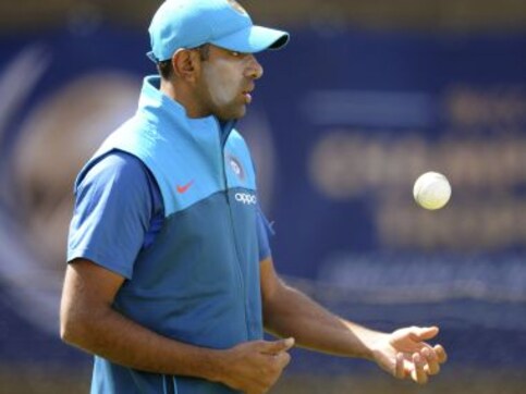 India vs Pakistan: R Ashwin hurts knee during practice ahead of Champions Trophy final India vs Pakistan: R Ashwin hurts knee during practice ahead of Champions Trophy final