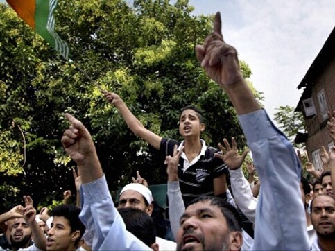 Kashmir terror funding case: NIA seizes LeT letterheads, cash in raids across Srinagar, Delhi, Haryana Kashmir terror funding case: NIA seizes LeT letterheads, cash in raids across Srinagar, Delhi, Haryana