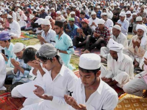 Killing of Hafiz Junaid: Haryana village mourns teenager's death, villagers wear black bands during Eid namaz