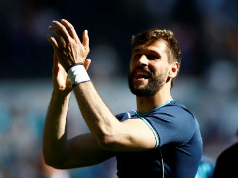 Premier League: Swansea striker Fernando Llorente could miss start of season due to broken arm Premier League: Swansea striker Fernando Llorente could miss start of season due to broken arm