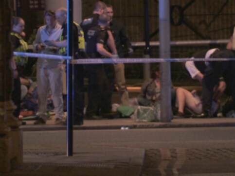 London Bridge attack: Assailants originally planned to use a 7.5 tonne lorry, say police London Bridge attack: Assailants originally planned to use a 7.5 tonne lorry, say police