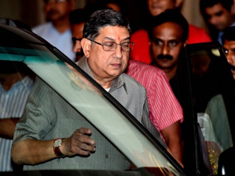 Former BCCI chief N Srinivasan, ex-secretary Niranjan Shah get SC notices for attending SGM Former BCCI chief N Srinivasan, ex-secretary Niranjan Shah get SC notices for attending SGM