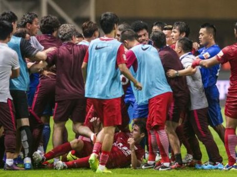 Former Chelsea player Oscar banned for 8 games for sparking a mass brawl in Chinese Super League Former Chelsea player Oscar banned for 8 games for sparking a mass brawl in Chinese Super League