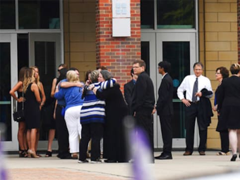 Otto Warmbier's funeral attracts 2,500 mourners in Ohio; to be buried at a Cincinnati cemetery Otto Warmbier's funeral attracts 2,500 mourners in Ohio; to be buried at a Cincinnati cemetery