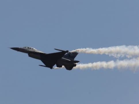 Philippine fighter jet's mistaken strike kills two soldiers, wounds eleven in Marawi Philippine fighter jet's mistaken strike kills two soldiers, wounds eleven in Marawi