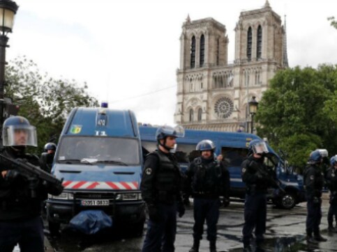 France says Notre Dame attack an 'isolated act' France says Notre Dame attack an 'isolated act'