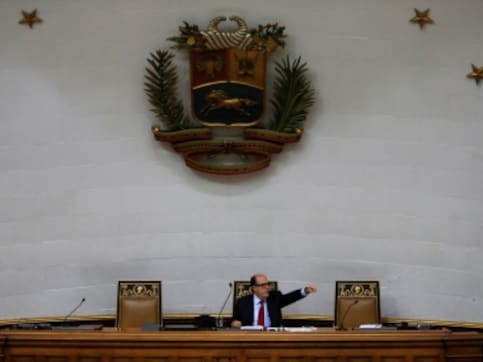Venezuelan Parliament attacked by armed civilian groups; several legislators and reporters injured Venezuelan Parliament attacked by armed civilian groups; several legislators and reporters injured
