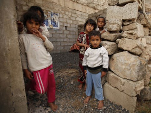 Yemen will face mass famine unless Saudi Arabia-led coalition ends blockade of aid, warns UN Yemen will face mass famine unless Saudi Arabia-led coalition ends blockade of aid, warns UN