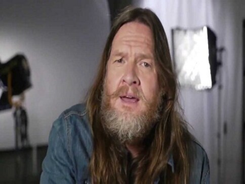 Gotham star Donal Logue says 16-year-old son goes missing; tweets for help Gotham star Donal Logue says 16-year-old son goes missing; tweets for help