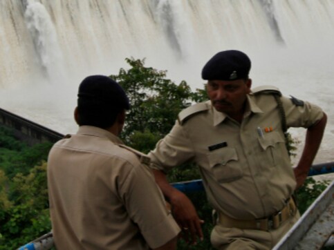 Two killed, two injured in Madhya Pradesh as car hits culvert on Khandwa-Indore road Two killed, two injured in Madhya Pradesh as car hits culvert on Khandwa-Indore road